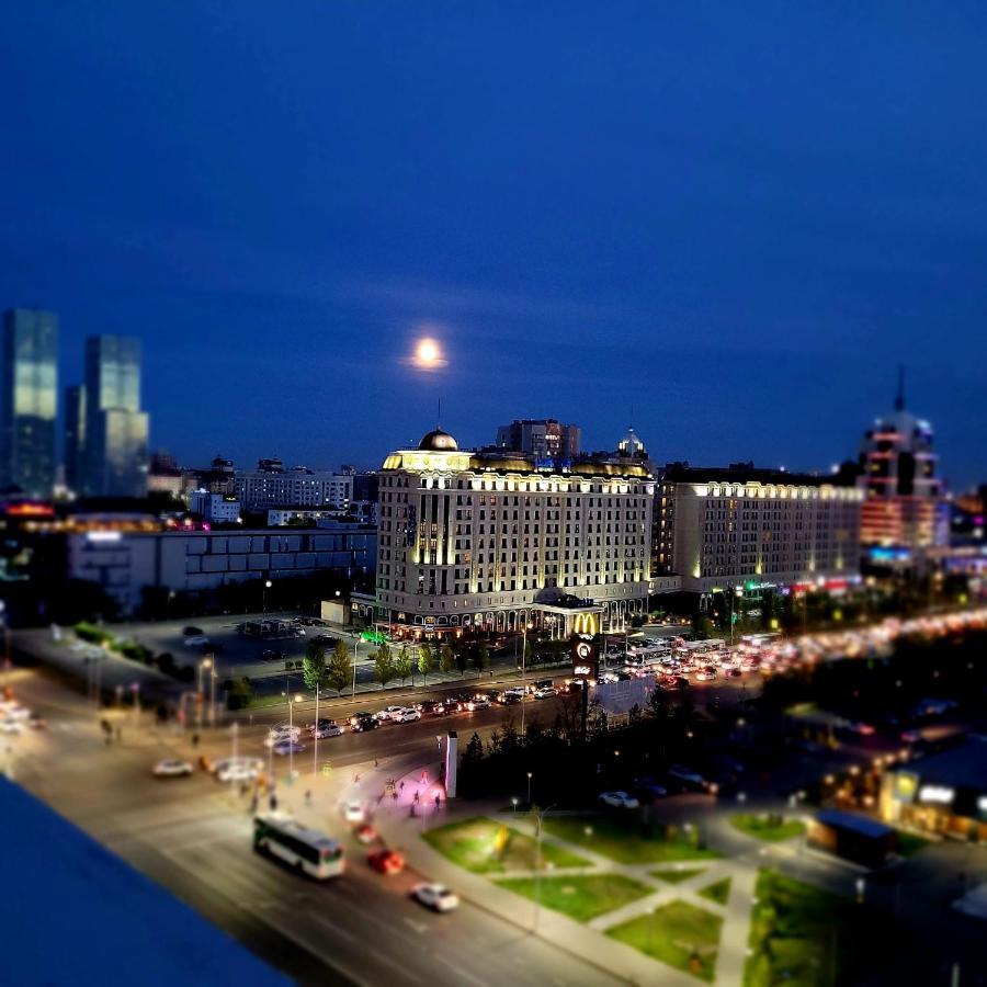 Прекрасная Квартира В Центре Столицы! 阿斯坦纳 外观 照片
